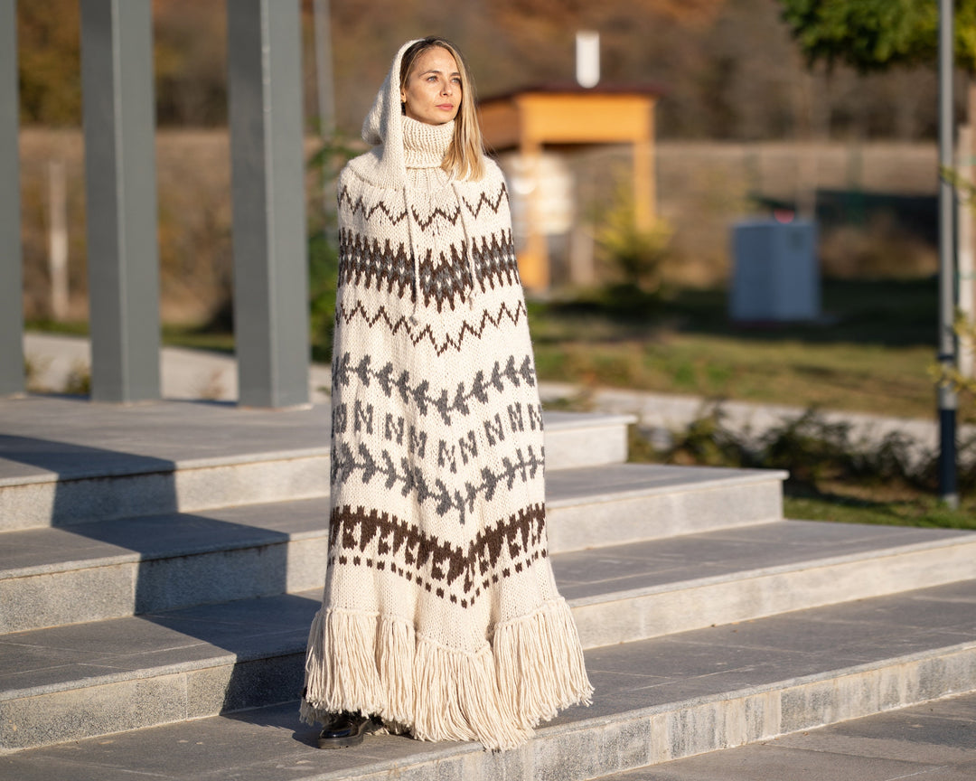 Peruvian Alpaca Poncho – Hand Knitted 100% Alpaca Wool Cape T1306