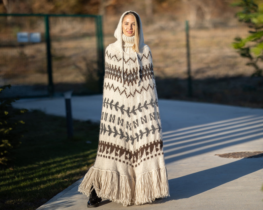 Peruvian Alpaca Poncho – Hand Knitted 100% Alpaca Wool Cape T1306