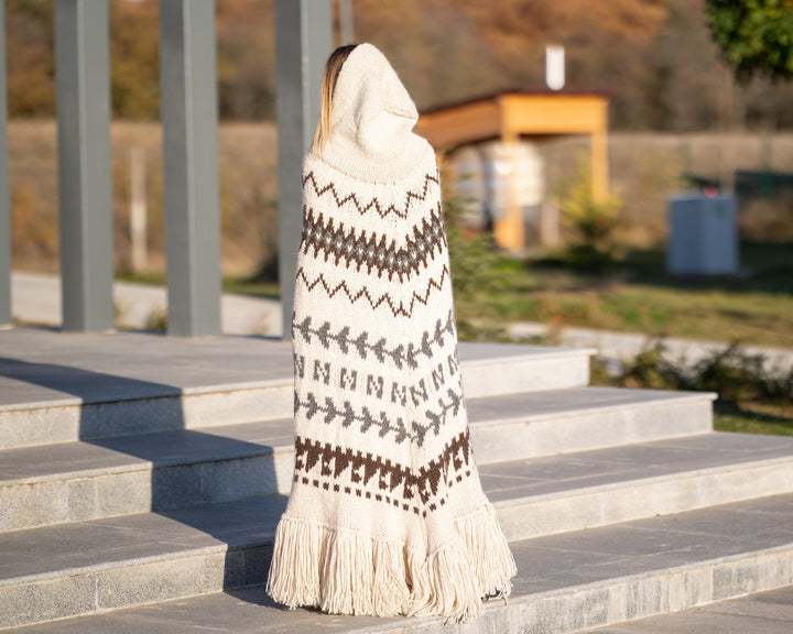 Peruvian Alpaca Poncho – Hand Knitted 100% Alpaca Wool Cape T1306