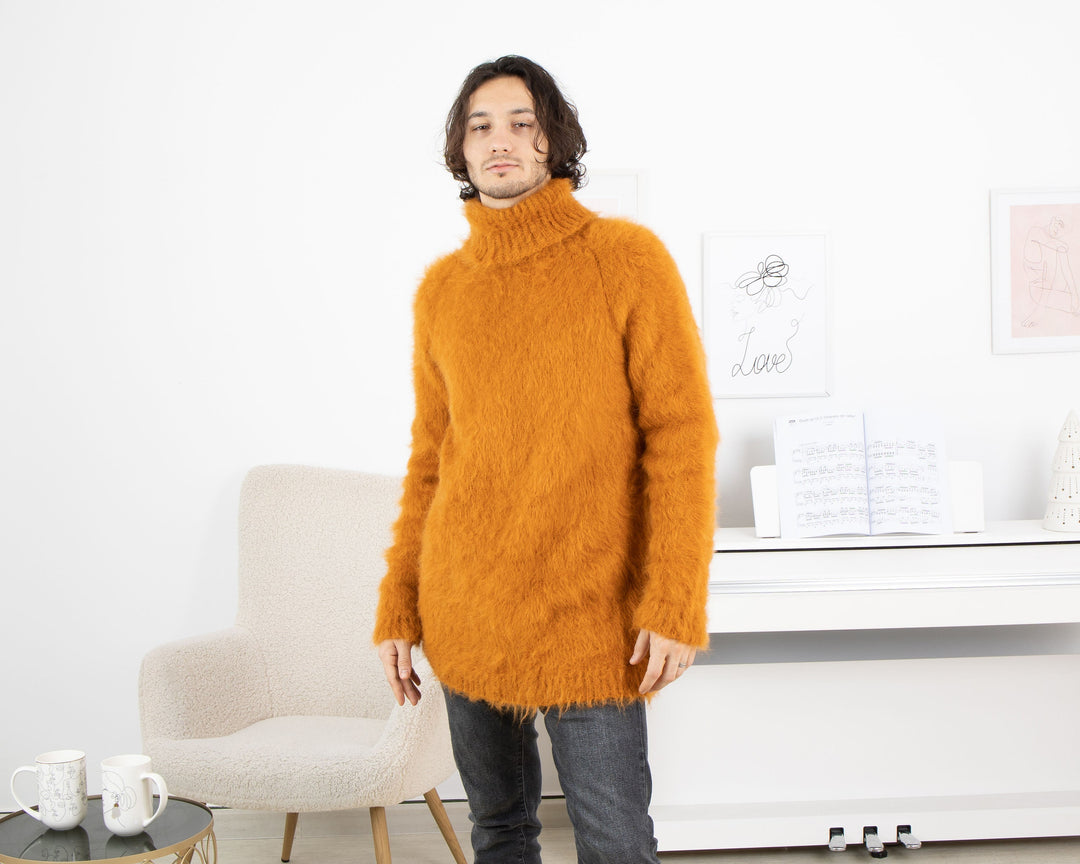 Fluffy Suri Alpaca Sweater – Hand-Knitted Fuzzy Jumper from Long-Haired Yarn T1328