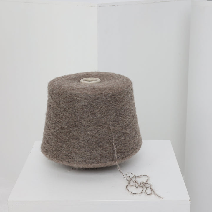 Beige Yak Merino Yarn Blend: Knitting, Weaving, Crochet (100g/3.52oz)