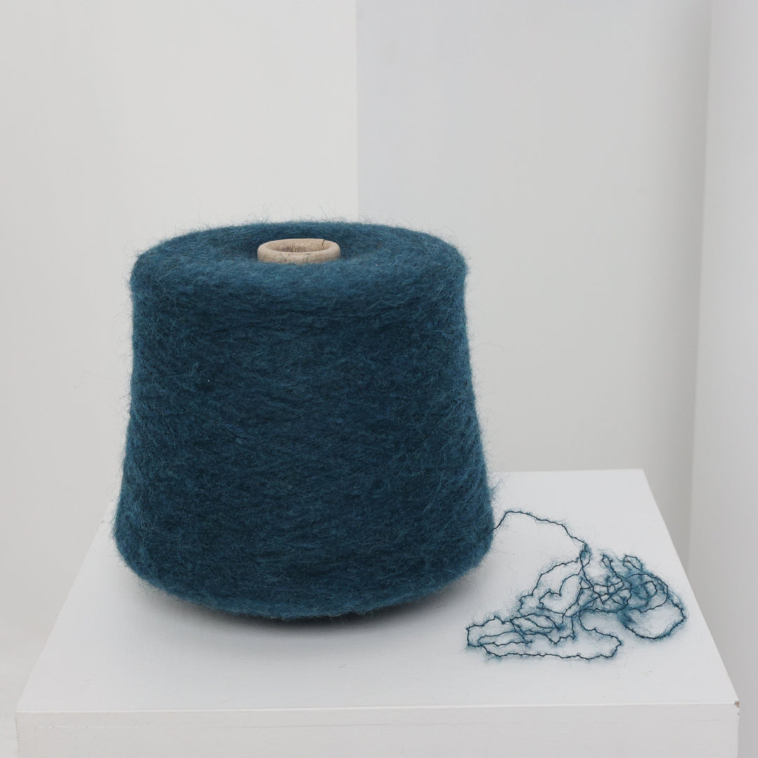 Petrol Yak Merino Yarn Blend: Knitting, Weaving, Crochet (100g / 3.52oz)