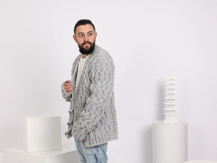 Extra Chunky Gray Cardigan – Hand-Knitted Men’s Jacket in Soft Alpaca  T1644