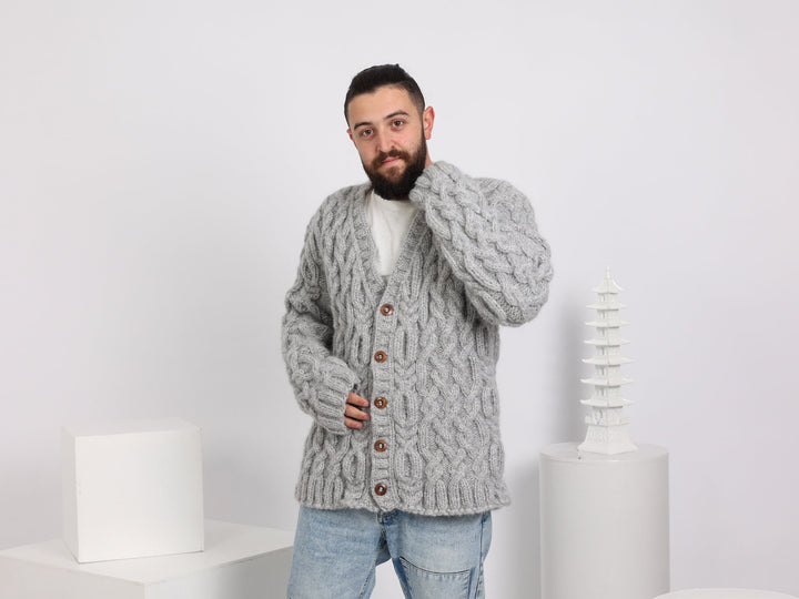 Extra Chunky Gray Cardigan – Hand-Knitted Men’s Jacket in Soft Alpaca  T1644