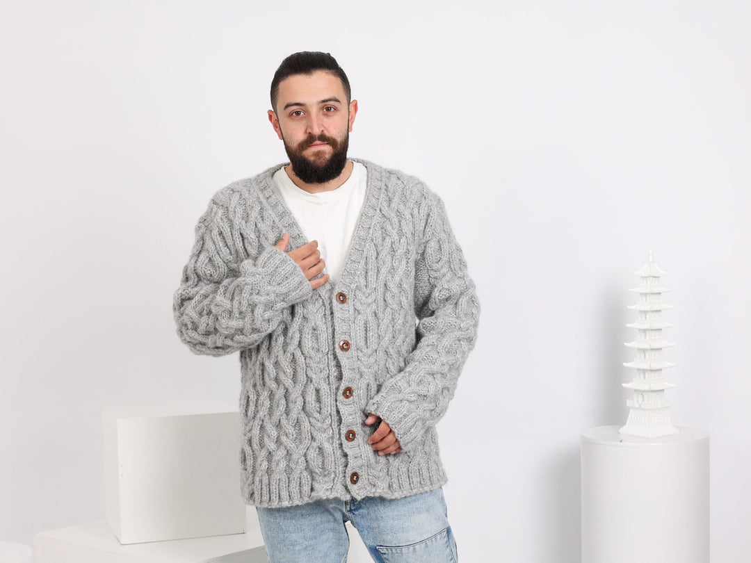 Extra Chunky Gray Cardigan – Hand-Knitted Men’s Jacket in Soft Alpaca  T1644