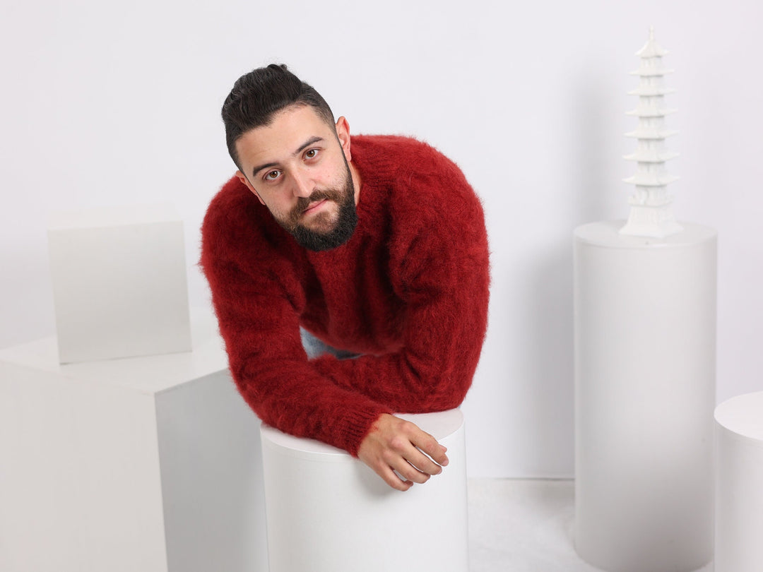 Soft Fluffy Alpaca Sweater – Hand-Knitted Men’s Pullover T1582