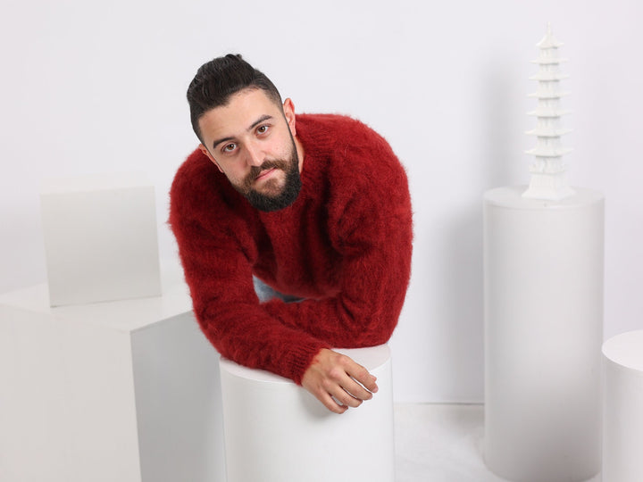 Soft Fluffy Alpaca Sweater – Hand-Knitted Men’s Pullover T1582