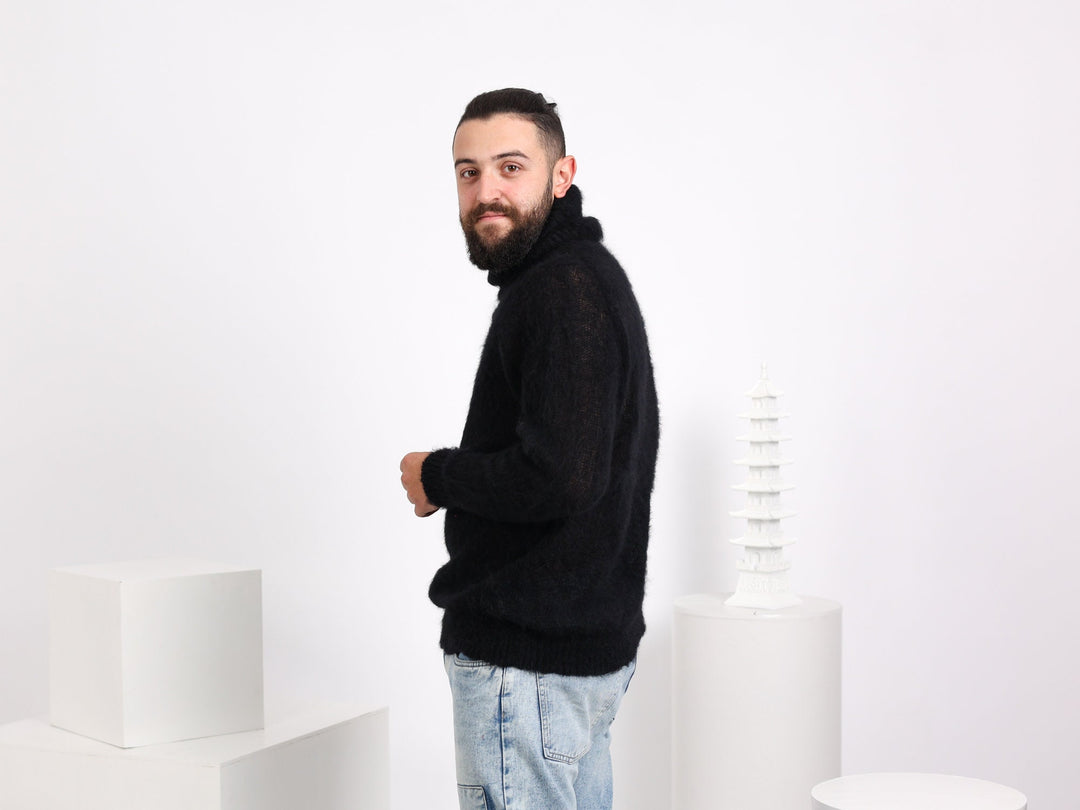 Men’s Black Alpaca Wool Sweater – Hand-Knitted Timeless Cozy Winter Pullover T1581