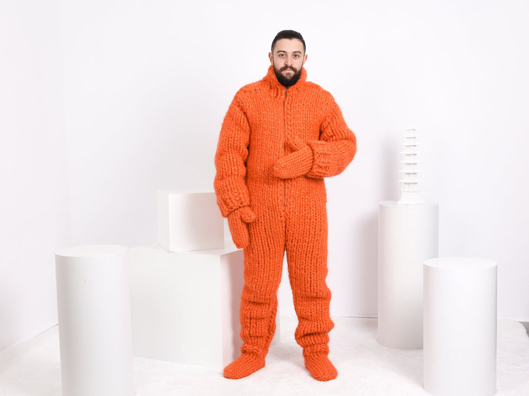 Men’s 60-Strand Alpaca Catsuit – Hand-Knitted Extra Fine Fetish Jumpsuit with Matching Mittens T1648M