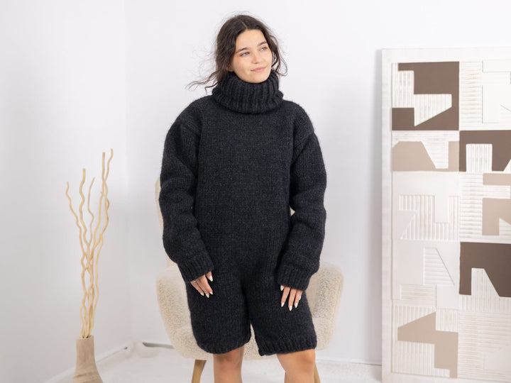 Yak Yarn Catsuit – 20-Strand Hand-Knitted Short-Leg Fluffy Bodysuit – Soft Natural Knit – T1685