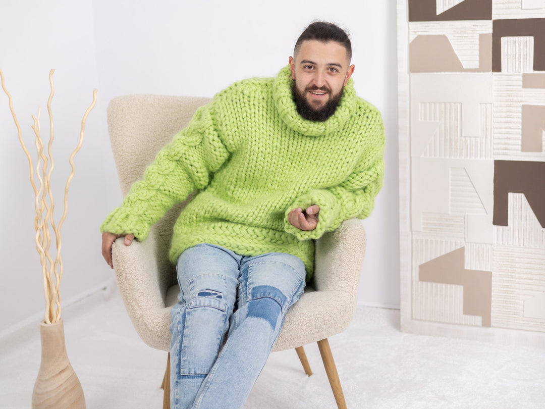 Thick Knit Soft Merino Men’s Sweater – Hand-Knitted Apple Green Jumper T1669