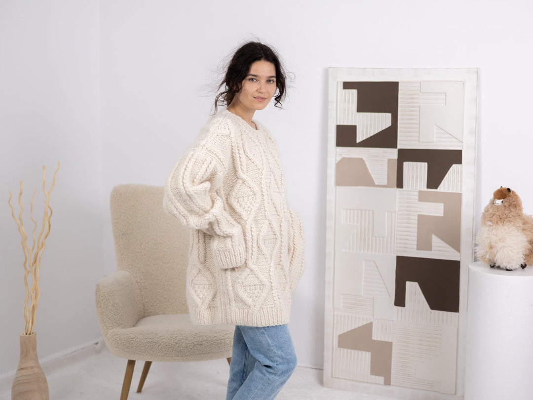 One available in size 3 XL, 12 strands of Alpaca and merino sweater T1673