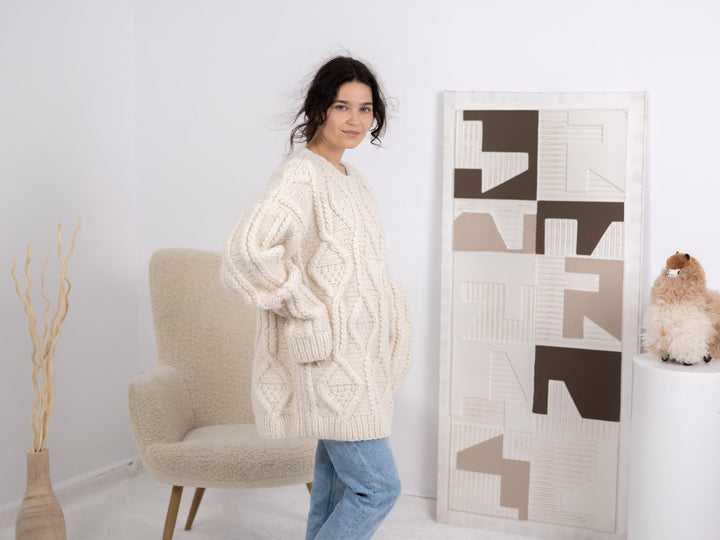 One available in size 3 XL, 12 strands of Alpaca and merino sweater T1673