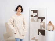 Pull en maille torsadée épaisse écrue tricoté main, 12 brins alpaga et mérinos T1673