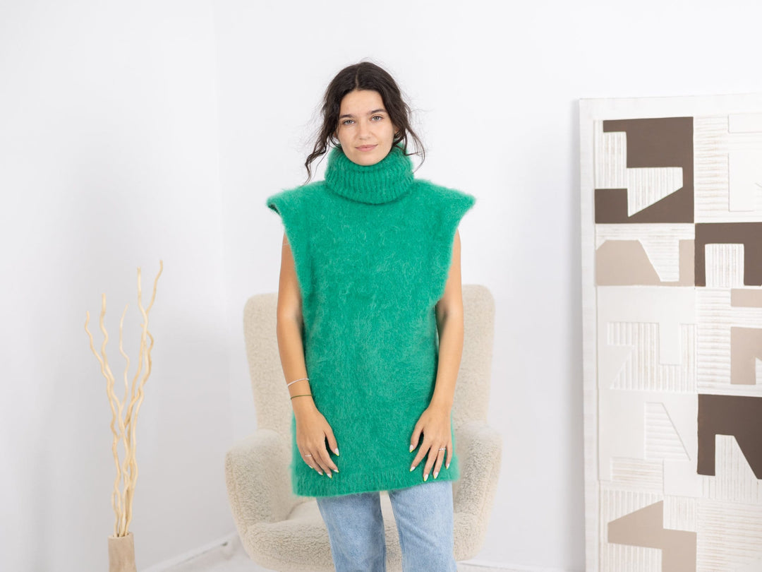 Green Mohair Sleeveless Sweater, Hand Knitted Fluffy Knit Vest T1679