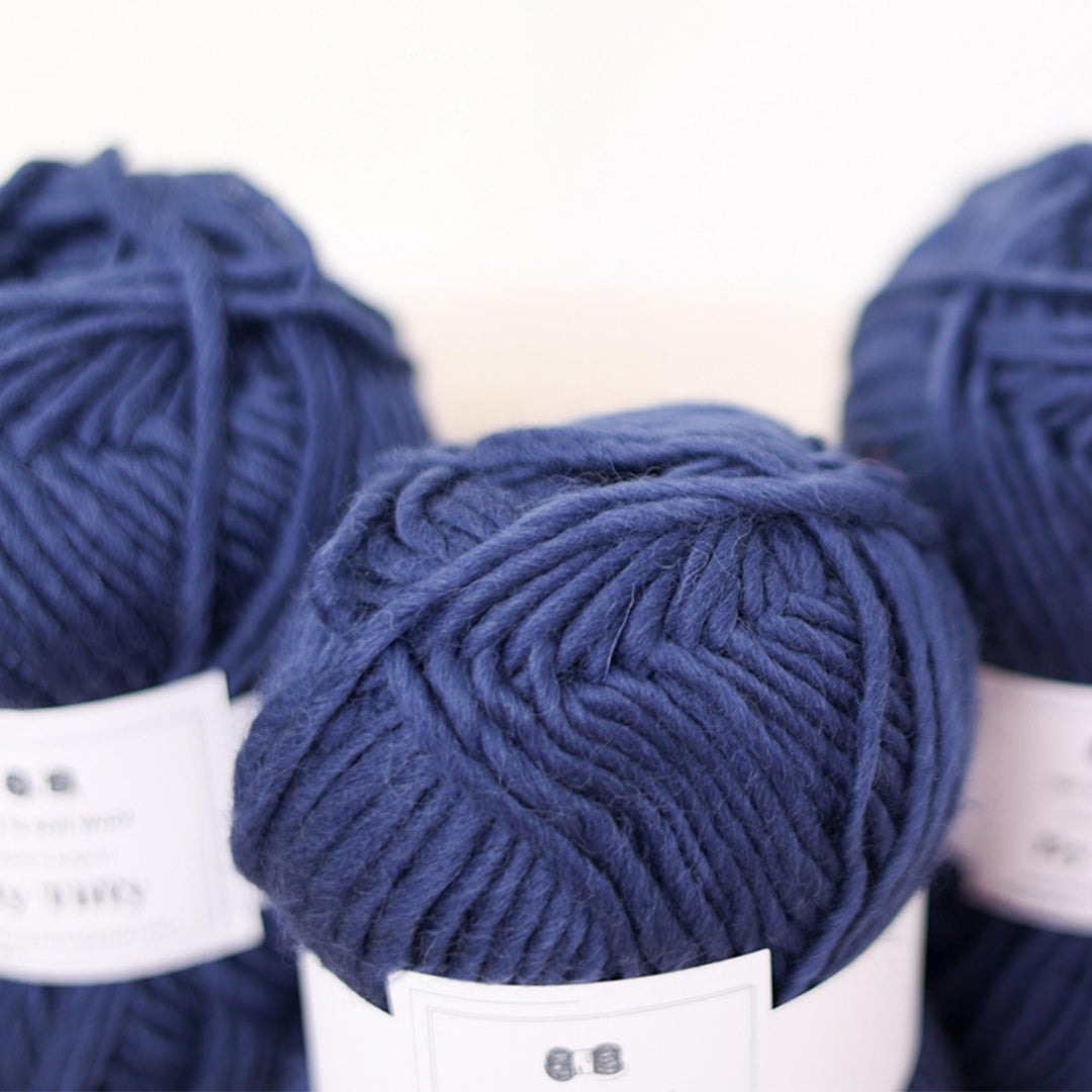 Denim Blue Wool Yarn: Aran Worsted Weight, Soft & Feltable