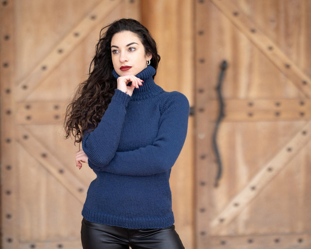 Denim Blue Wool Yarn: Aran Worsted Weight, Soft & Feltable