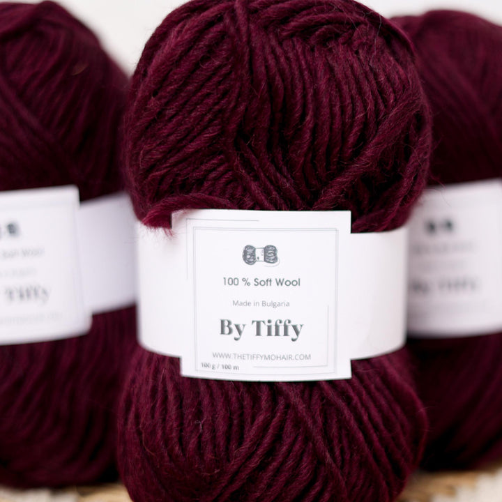 Super Chunky Aubergine Wool Yarn - 100g Ball