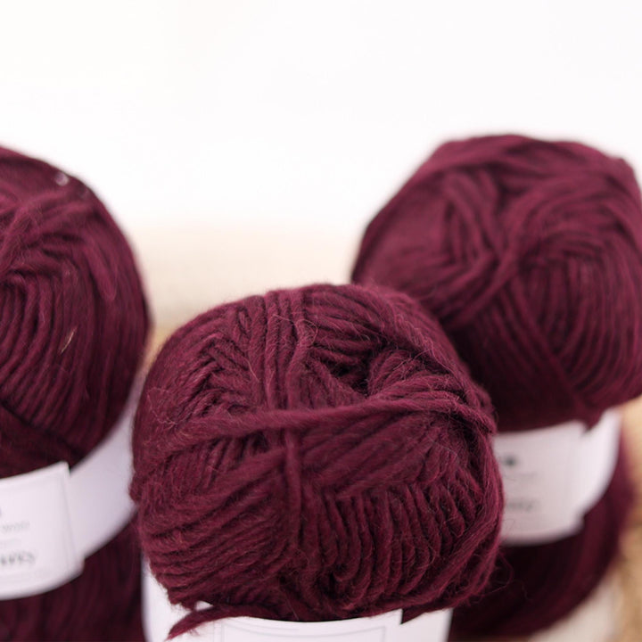 Super Chunky Aubergine Wool Yarn - 100g Ball