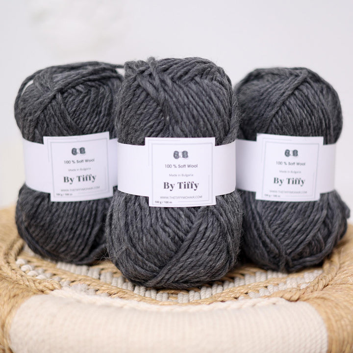 Chunky Gray Wool Yarn: Super Bulky Knit & Crochet (100g/109 yds)
