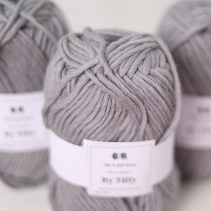 Soft Wool Super Chunky Yarn: Grey Bulky Wool, 100g