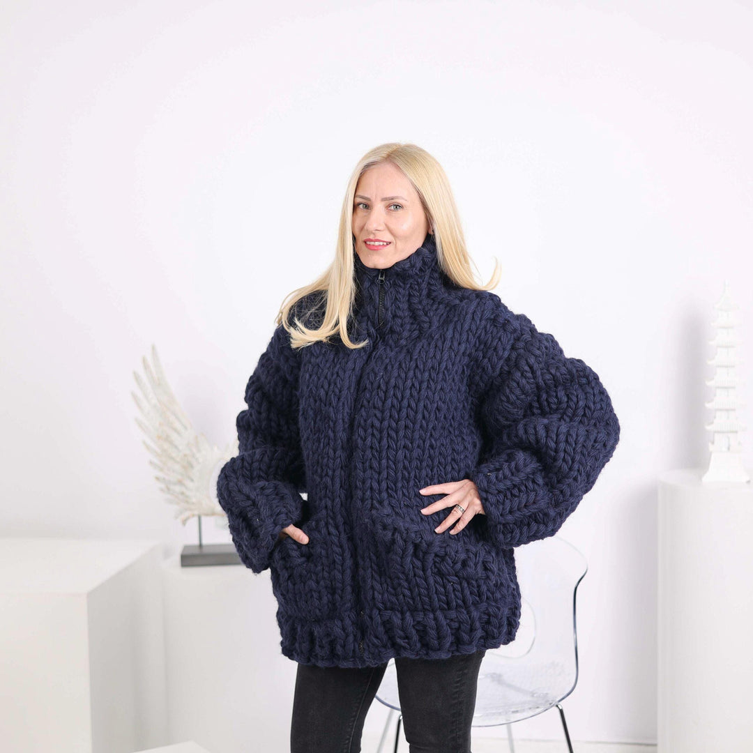 Navy Blue 100 %  Wool yarn