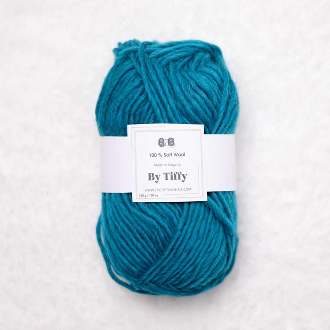 Chunky Sea Green Wool Yarn: Super Bulky Knit & Crochet (100g/100m)