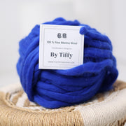 Laine mérinos bleu roi filée main super volumineuse (100 g)