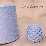 Luxuriöses hellblaues Kaschmirgarn: Lace Weight, italienisch 2/28