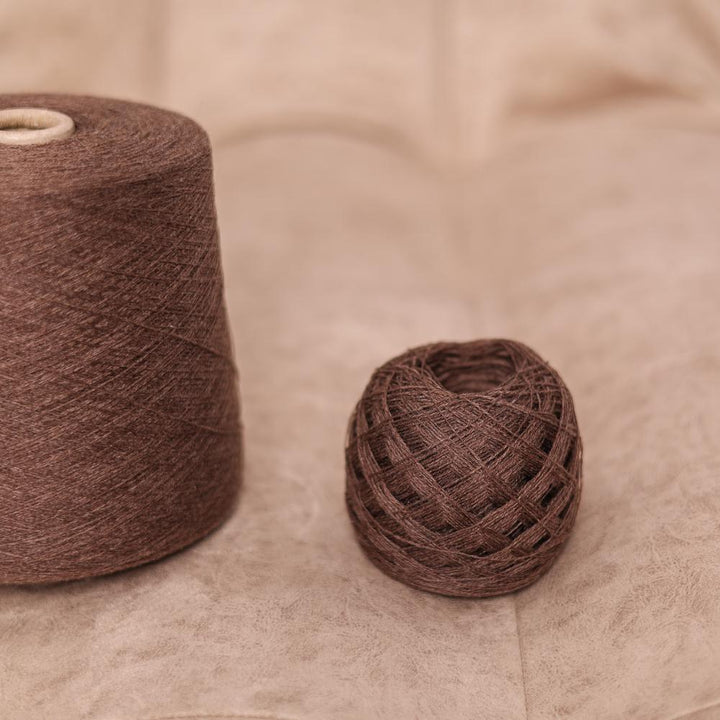 Italian Cashmere Lace Yarn: Brown, Soft, Knitting, Weaving - 100g
