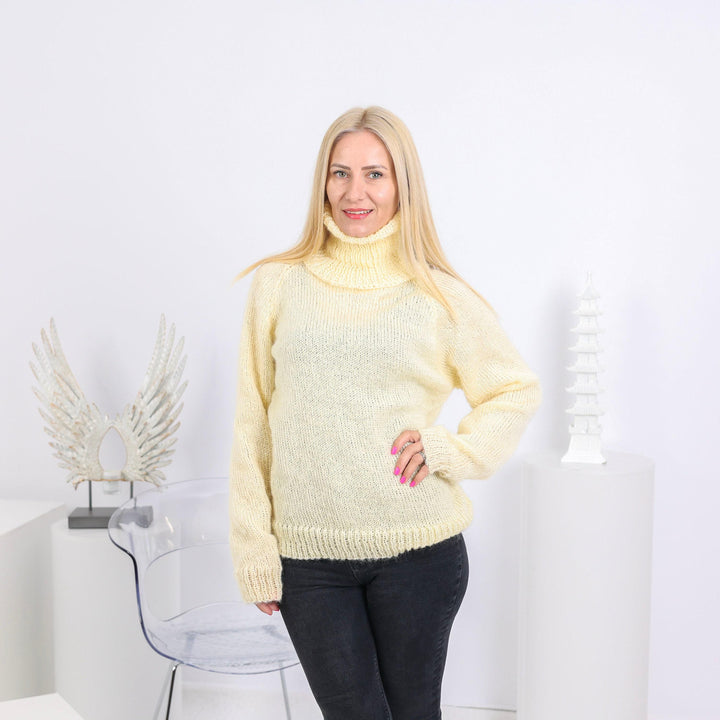 Hand-Knitted Cream Mohair Sweater – Fluffy Fuzzy Turtleneck Jumper T1652