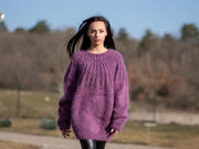 Lila Mohairpullover – Handgestrickter flauschiger Pullover T1175