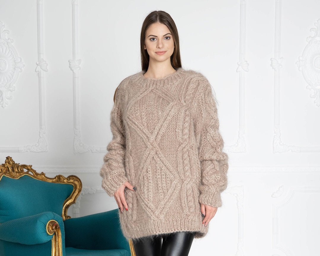 Cable Knit Mohair Sweater – Hand-Knitted Cabled Chunky Oversized Crewneck Pullover T644W