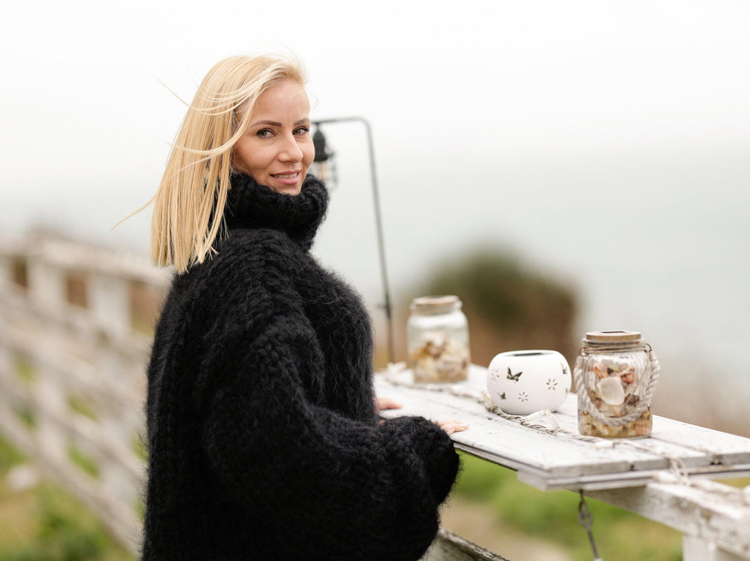 12-Strand Black Turtleneck Mohhair Sweater – Hand-Knitted Chunky Unisex Pullover T1112