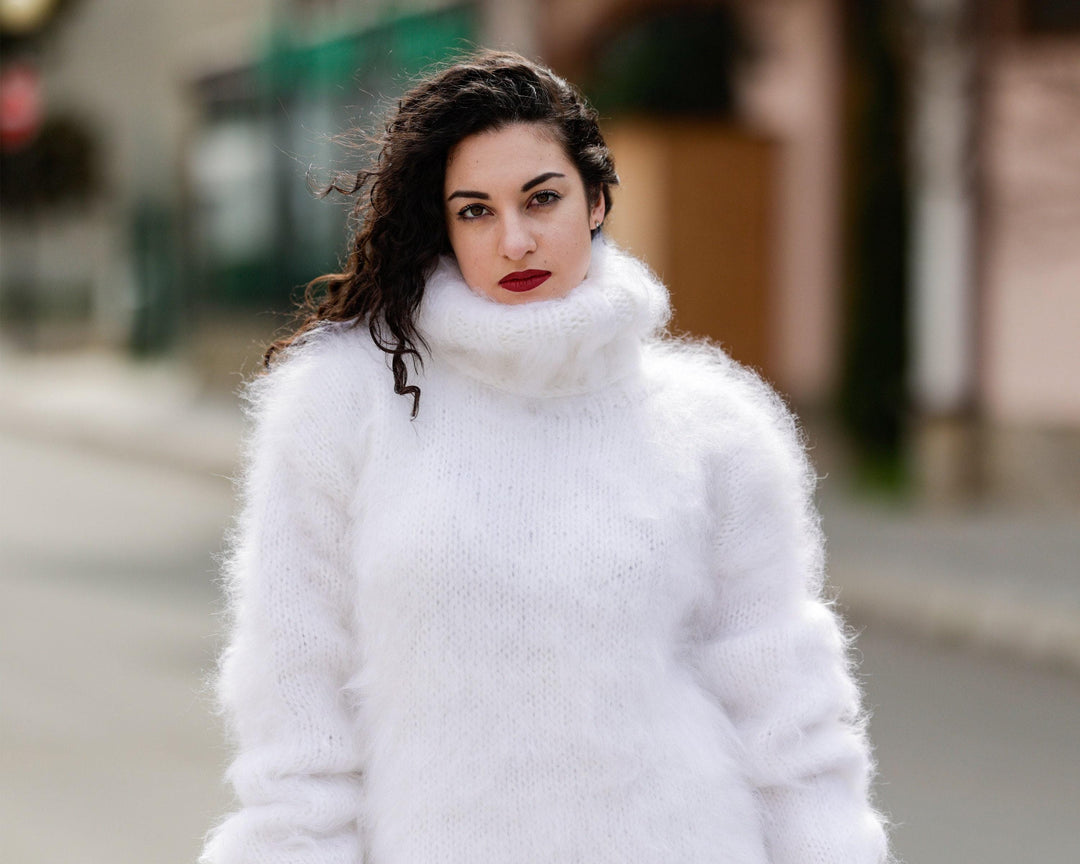 Hand-Knitted White Mohair Sweater – Chunky Fluffy Warm Turtleneck Pullover T1396