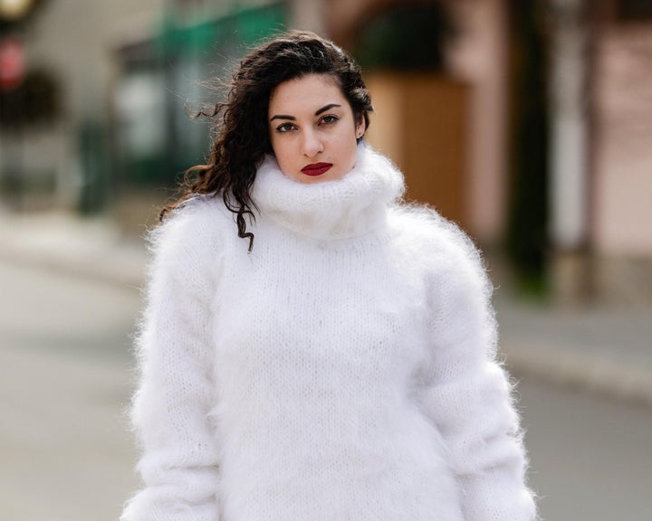 Hand-Knitted White Mohair Sweater – Chunky Fluffy Warm Turtleneck Pullover T1396
