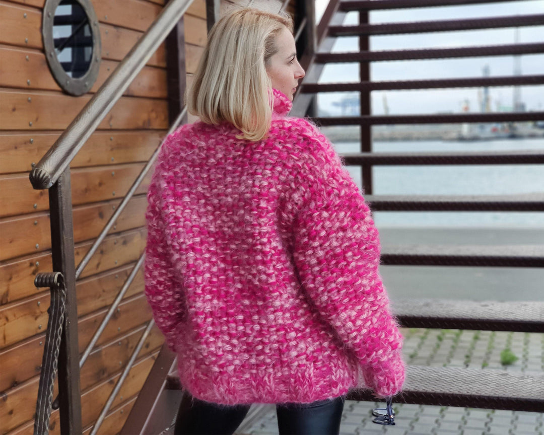 8-Strand Pink Mohair Sweater – Hand-Knitted Moss Stitch Fluffy Pullover T950