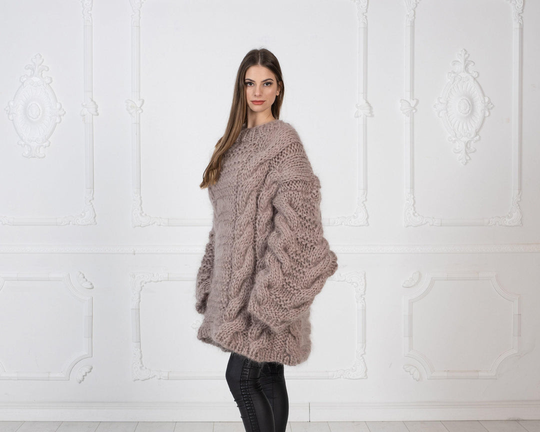 Oversized Loose Knit Beige Mohair Sweater – Hand-Knitted Cabled Chunky Pullover T992W
