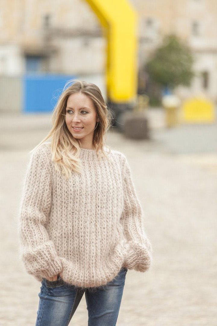 Beige Mohair Sweater – Hand-Knitted Soft Ribbed Thick Oversized Crewneck Pullover T464