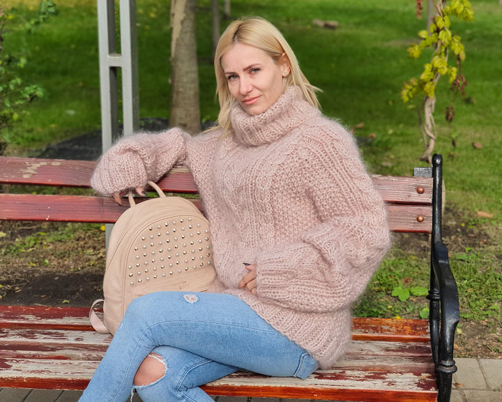 Beige Cabled Mohair Sweater – Hand-Knitted Turtleneck Pullover T897