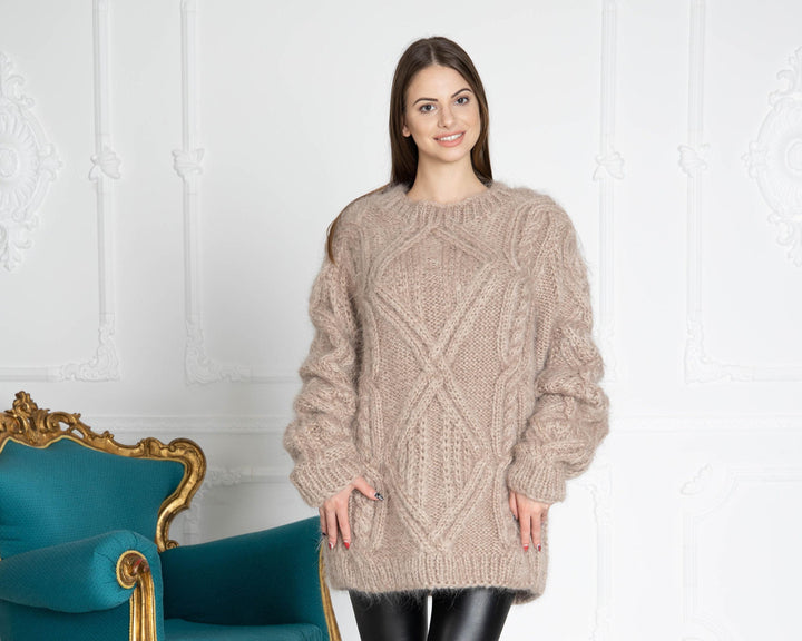 Cable Knit Mohair Sweater – Hand-Knitted Cabled Chunky Oversized Crewneck Pullover T644W
