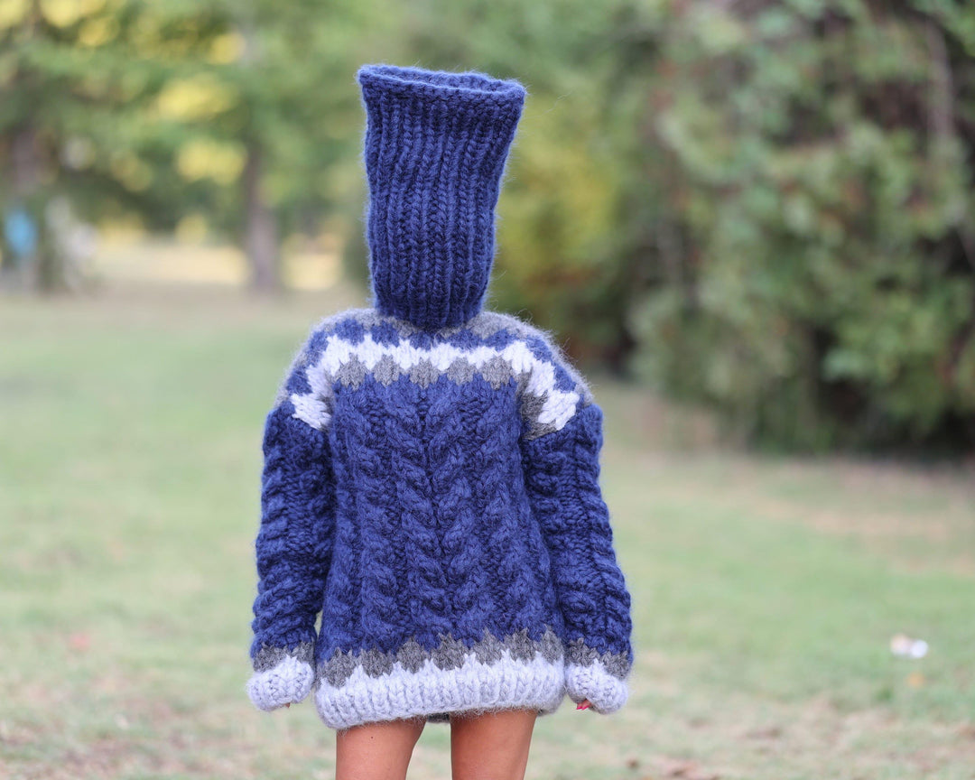 Hand-Knitted Icelandic Mohair Sweater – 4 kg 15-Strand Chunky Nordic Long Turtleneck Jumper T1462