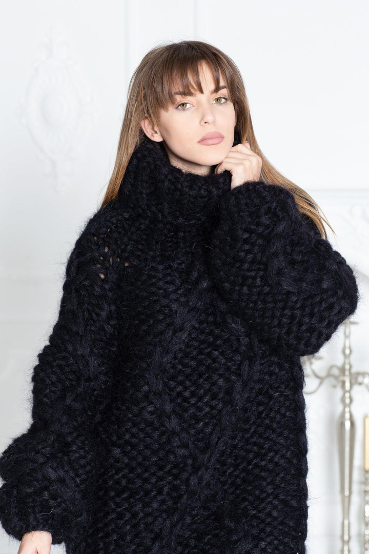 12-Strand Black Mohair Sweater – Hand-Knitted Oversized Cream Turtleneck Pullover T589