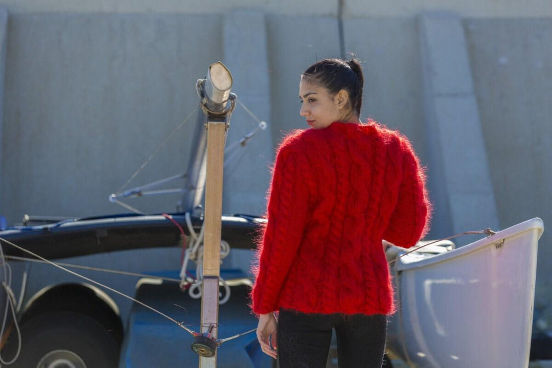 Fuzzy Mohair Sweater – Hand-Knitted Cabled Chunky Oversized Crewneck Pullover T564