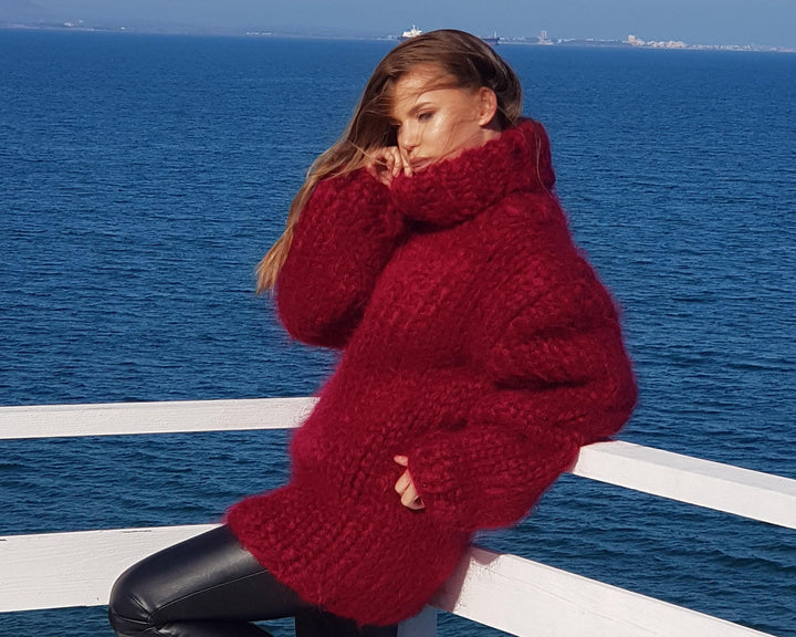 12-Strand Huge Turtleneck Mohair Sweater – Hand-Knitted Chunky Unisex Red Fluffy Pullover T672