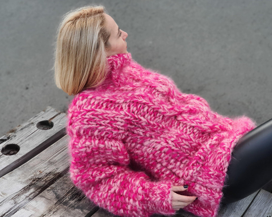 8-Strand Thick Mohair Sweater – Hand-Knitted Fluffy Oversized Turtleneck Pullover T949