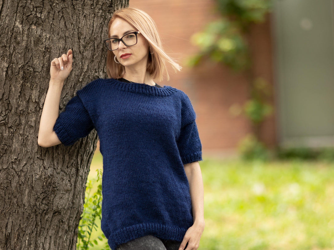Short-Sleeve Mohair Sweater – Hand-Knitted Cropped Fluffy Pullover T1074