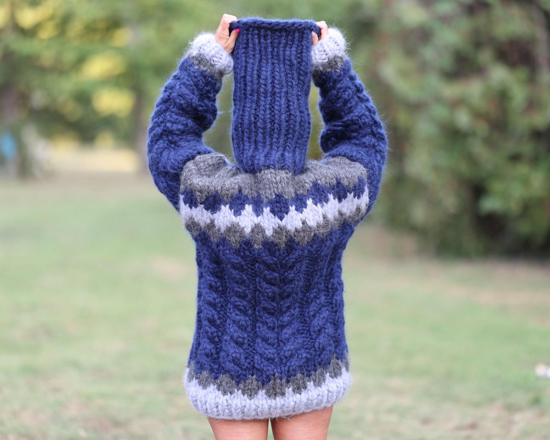 Hand-Knitted Icelandic Mohair Sweater – 4 kg 15-Strand Chunky Nordic Long Turtleneck Jumper T1462