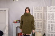Handgestrickter Mohair-Pullover – Grob gestrickter flauschiger warmer Rollkragenpullover in Olivgrün T697AW