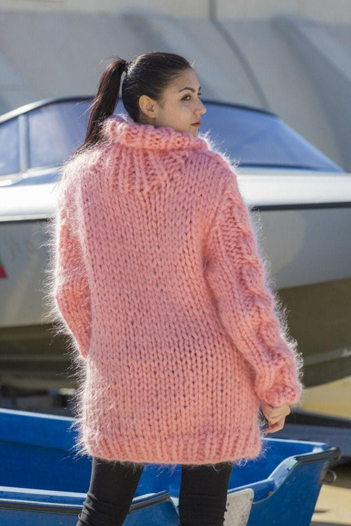 10-Strand Chunky Cable Knit Mohair Sweater – Hand-Knitted Pink Pullover T569